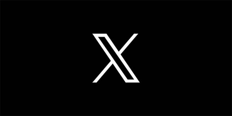 X (Twitter) tech & software foxy coupon codes banner for foxycoupons.xyz